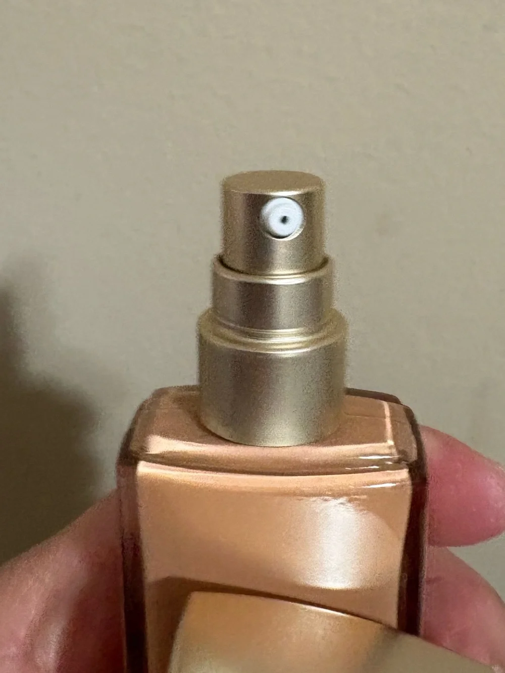 Laura Mercier Flawless Lumière Radiance-Perfecting Foundation - 2N2 • LINEN New.